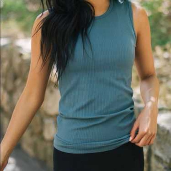 Zyia Parallel tank - Picture 3 of 3